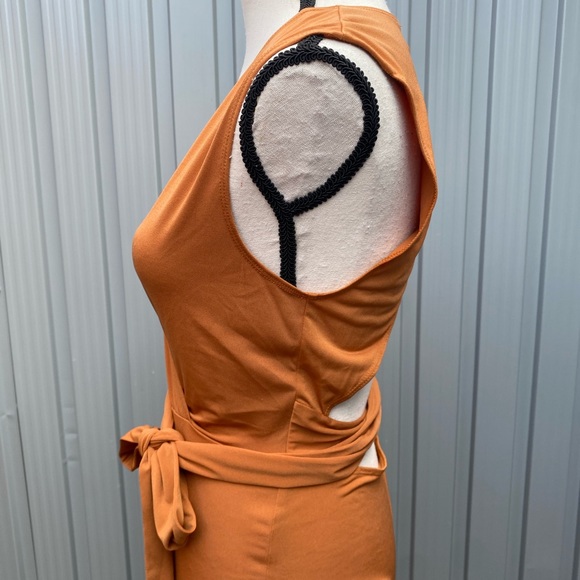 BCBGeneration Surplice V-neck Front Tie Bodysuit - Picture 4 of 8